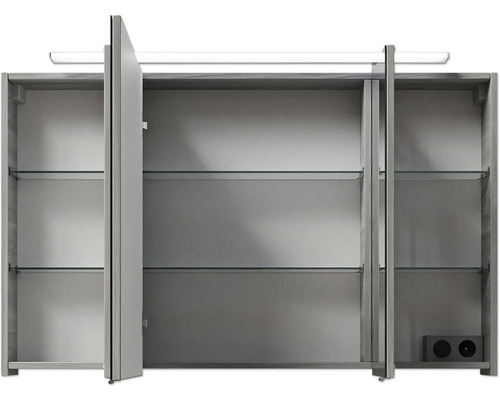 Geöffneter Spiegelschrank mit Beleuchtung und Steckdose für Badezimmer