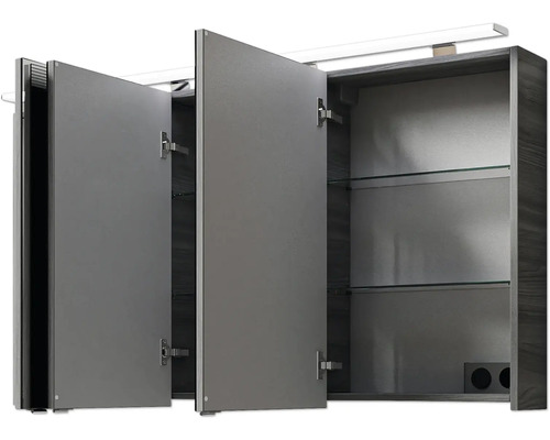 Geöffneter Spiegelschrank mit Beleuchtung und Glasablagen