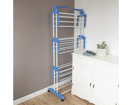 Wäscheständer mit mehreren Ebenen und Kleiderbügelhalter