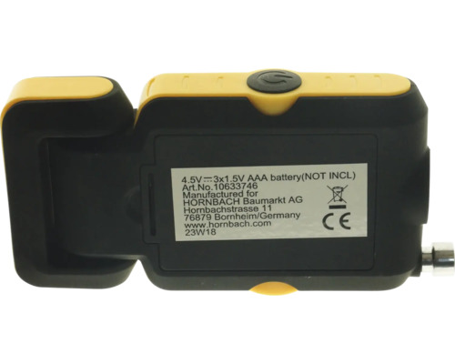 Rückseite eines gelb schwarzen Messwerkzeugs, Hinweis zum Batteriebetrieb und CE Kennzeichnung