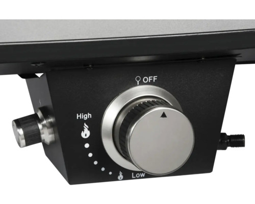 Nahaufnahme des Bedienfelds eines Grills mit Temperaturregler