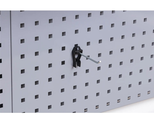 Lochwand mit Werkzeughaken für Werkstattorganisation