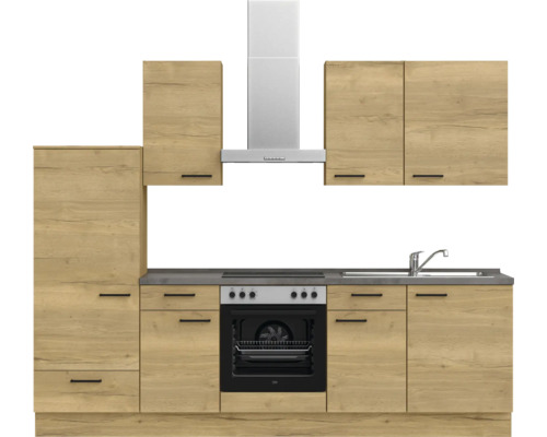 Küchenzeile mit Hängeschränken, Spüle, Herd und Dunstabzugshaube