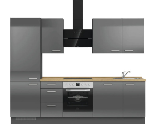 Komplette Küche mit Hängeschränken, Dunstabzugshaube, Spüle und Einbauherd