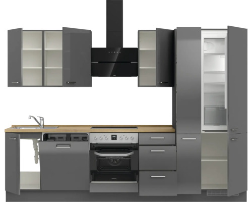 Komplette Küche mit Hängeschränken, Dunstabzugshaube, Spüle, Geschirrspüler, Herd, Backofen und Kühlschrank