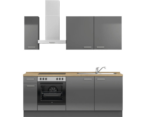 Küchenzeile mit Spüle, Herd, Backofen, Dunstabzugshaube und Hängeschränken