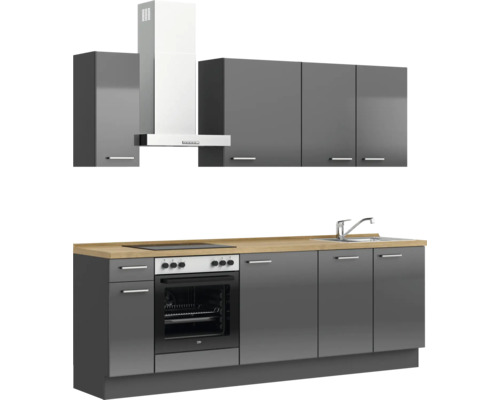 Komplette Küchenzeile mit Hängeschränken, Dunstabzugshaube, Spüle und Elektroherd
