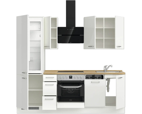 Einbauküche mit Küchenschränken, Dunstabzugshaube und Elektroherd