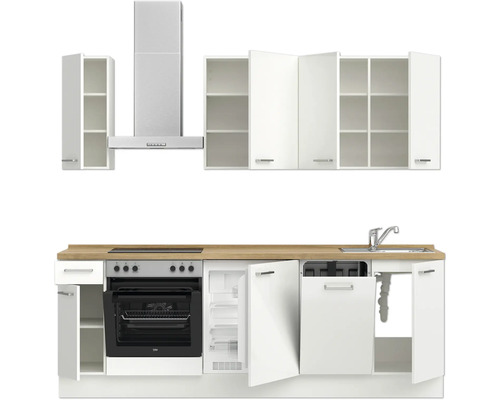 Küchenzeile mit Hängeschränken, Dunstabzugshaube, Spüle, Kochfeld, Backofen und Kühlschrank