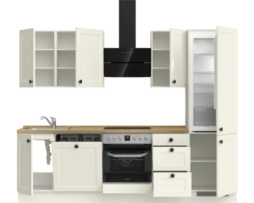 Küchenzeile mit Spüle, Backofen, Kühlschrank und Dunstabzugshaube