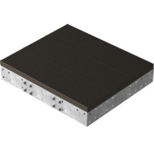 Quadratische Lastverteilungsplatte mit gerippter Oberfläche und Lochblechumrandung