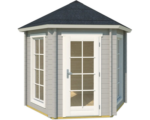 Sechseckiges Gartenhaus mit Fenstern und Tür.