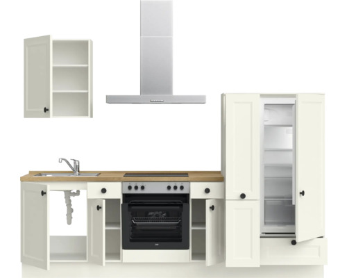 Küchenzeile mit Spüle, Kochfeld, Backofen, Dunstabzugshaube, Kühlschrank und Hängeschrank