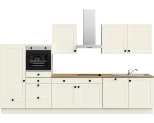 Küchenzeile mit Schränken, Spüle, Dunstabzugshaube und Backofen