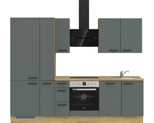 Komplette Küche mit Spüle, Herd, Dunstabzugshaube und Schränken