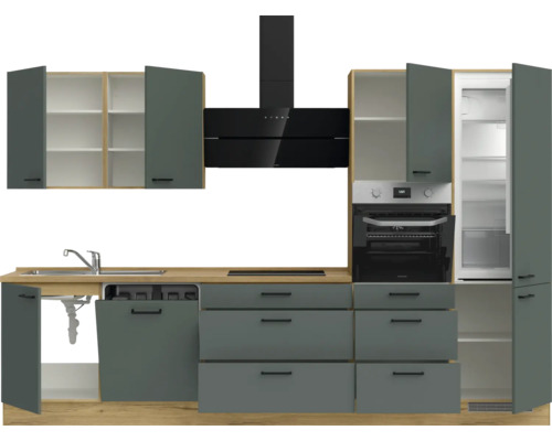 Küchenzeile mit Spüle, Geschirrspüler, Schubladen, Kochfeld, Dunstabzugshaube, Backofen, Kühl-Gefrierkombination und Hängeschränken in einer modernen Optik