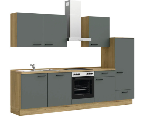 Moderne Küche mit Spüle, Herd, Dunstabzugshaube und Schränken in Grau und Holzoptik.