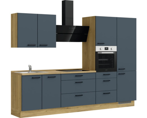 Küchenzeile mit Spüle, Kochfeld, Dunstabzugshaube und Backofen in modernem Design