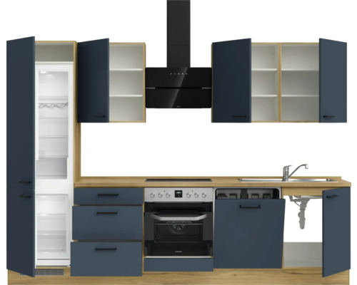 Komplette Küche mit Schränken, Spüle, Herd und Dunstabzugshaube