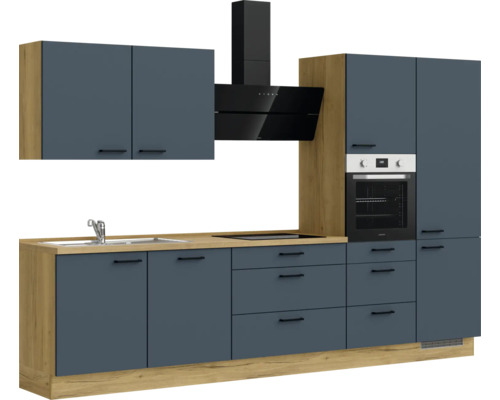 Moderne Küche mit Spüle, Kochfeld, Backofen und Dunstabzugshaube