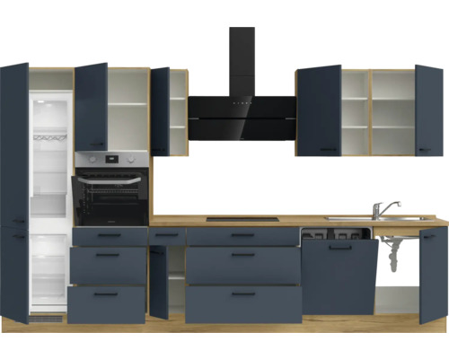 Komplette Küche mit Einbaugeräten, Dunstabzugshaube, Spülmaschine, Spüle, Herd, Backofen und Kühlschrank