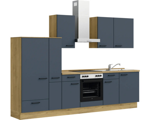 Küchenzeile mit Spüle, Herd, Backofen, Dunstabzugshaube und Hängeschränken