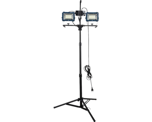 LUMAK PRO LED Stativ Doppel-Strahler IP54 2x 50W 2x 8250 lm tageslichtweiß Zuleitung 3G1,5 mm² H07RN-F 5,0 m mit Stecker 2x USB Ausgang 1x Steckdose Arbeitsleuchte mit Stativ für den Einsatz auf Baustellen.