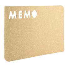 Memoboard aus Kork mit Aussparung für das Wort Memo