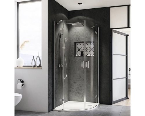 Runddusche Drehtür Breuer Panorama R500 90x100 cm Klarglas Profilfarbe chrom Badezimmer mit Duschkabine, Toilette und Fenster für ein helles Raumgefühl
