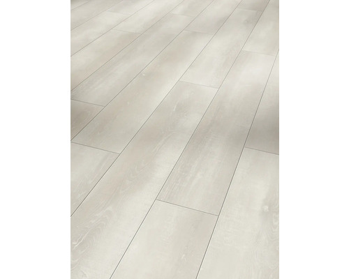 Bodenbelag aus Laminat in Holzoptik