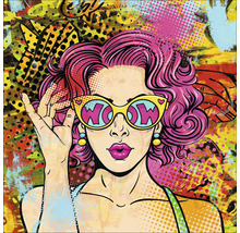Dekoratives Wandbild im Pop-Art-Stil mit einer Frau, die eine Sonnenbrille mit dem Wort Wow trägt