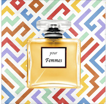 Parfüm für Damen in quadratischer Flasche