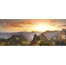 Panoramaansicht von Bergen mit Tal und Sonnenaufgang
