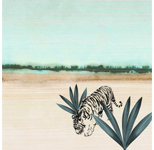 Illustration einer Tigerkatze zwischen tropischen Pflanzen vor einer Küstenlandschaft