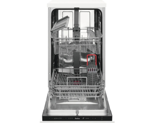 Innenansicht eines Geschirrspülers mit Geschirrkörben