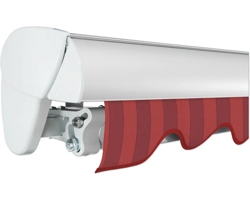 Detailansicht einer Markise mit gestreiftem Markisenstoff