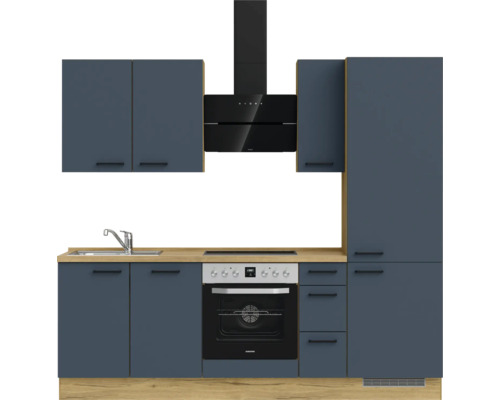 Komplette Küchenzeile mit Hängeschränken, Dunstabzugshaube, Spüle, Herd und Backofen