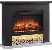 Elektrischer Kamin mit Holzscheiten zur Dekoration