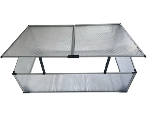 Frühbeet mit Aluminiumrahmen und transparenten Wänden.