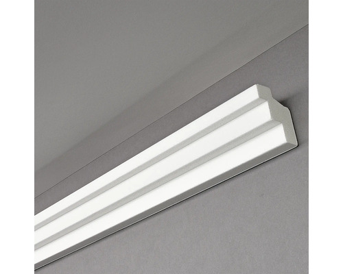 Zierleiste an Wand und Decke