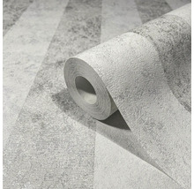 Tapetenrolle mit Streifenmuster