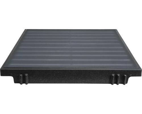 Quadratische Solardusche zur Nutzung im Außenbereich