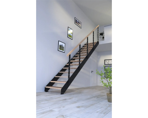 Raumansicht mit gerader Treppe, Stahlwangentreppe mit Holzstufen und Holzgeländer