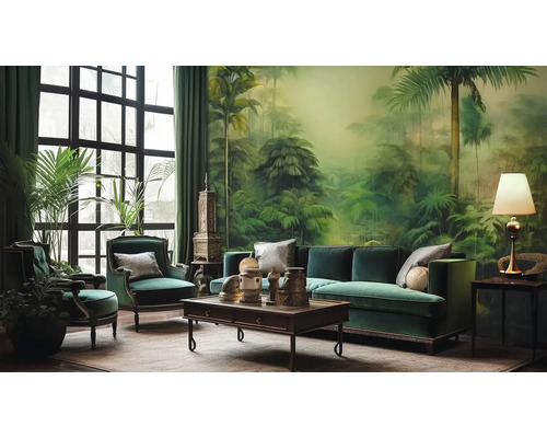 Wohnzimmer mit grünen Möbeln und Dschungeltapete für eine thematische Einrichtung