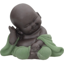 Figur eines sitzenden lachenden Buddha mit Tuch