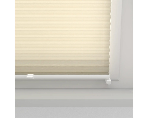 Detailaufnahme eines Faltstores am Fenster
