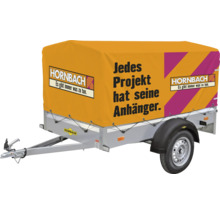 Anhänger mit Plane und Hornbach Aufdruck