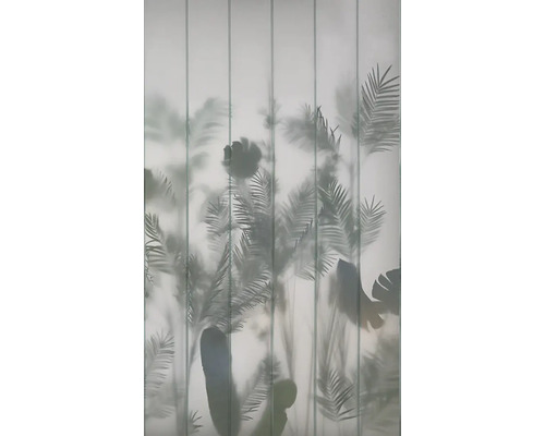 Glasbausteinwand mit Pflanzenmuster