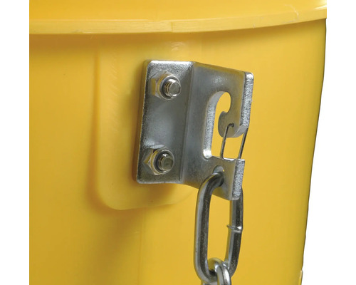 Detailansicht einer Halterung mit Kette an einem Eimer