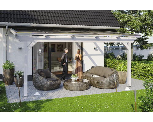 Terrassenüberdachung SKAN HOLZ Ancona 541x400 cm weiß Terrasse mit Holzüberdachung, Gartenmöbeln und Pflanzen